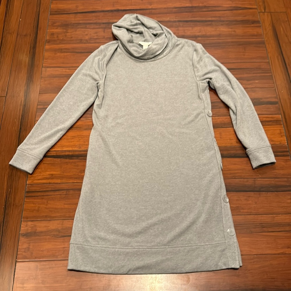 EUC cowl neck long sleeve dress